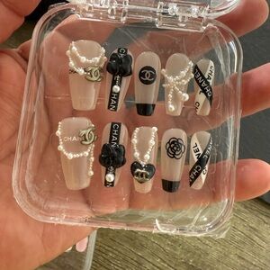 Inspired Black and White Press-On Nails